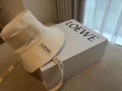 LOEWE ホワイト バケットハット 57のサムネイル