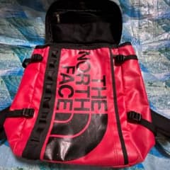 THE NORTH FACE リュック レッドのサムネイル
