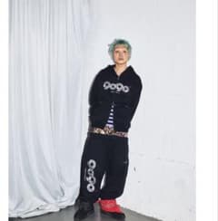9090 OG Logo Assort セットアップ（パーカー、パンツ）のサムネイル