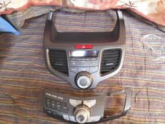 ホンダ純正 インパネ オーディオパネル エアコンパネルのサムネイル