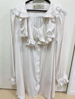【ムム様専用】フリルブラウスのサムネイル