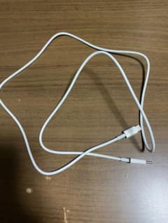アップル純正ライトニングケーブル　USBタイプCのサムネイル