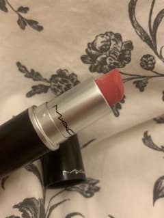 MAC リップのサムネイル