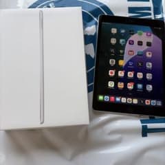 ハ*〜様 iPad (第9世代) 10.2インチ シルバー 64GB ペンあり - メルカリ