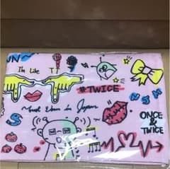 TWICEのサムネイル