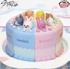 SKZOO BIRTHDAY CAKE コレクション スキズ フルコンプセット - メルカリ