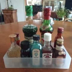 ミニチュアボトル 8本セット 洋酒 コレクションのサムネイル