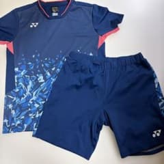 YONEX ユニフォーム　Lサイズ 廃盤商品　レア ヨネックス　セットアップ YONEX Lサイズ ユニフォーム セットアップ 廃盤商品 レア ヨネックス
