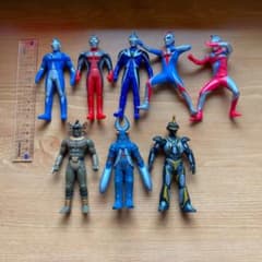 絶版 ウルトラマン 怪獣　ミニフィギュアセットのサムネイル