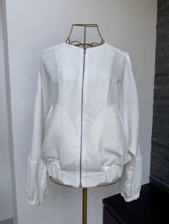 ADORE しなやかドルマンスリーブ　zipブルゾン ADORE しなやかドルマンスリーブ zipブルゾン - メルカリ