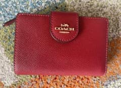 折り財布　赤　COACHのサムネイル