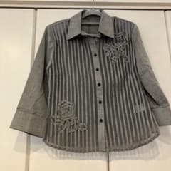 お値下げ⭐︎グレー ストライプ シャツ Mサイズのサムネイル