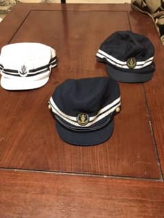 海軍帽子4つ　制服のサムネイル
