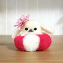 ♡羊毛フェルト 海水浴ワンちゃん♡ マスコット ぬいぐるみ 犬 浮き輪