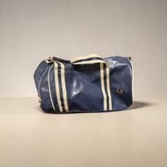 FRED PERRY ネイビー ドラムバッグのサムネイル