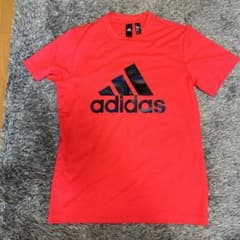adidas Tシャツのサムネイル