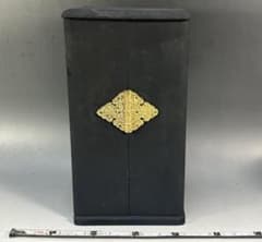 Double-door Buddhist altar cabinet, 27cm wide, velvet lining, with metal fittings, antique Buddhist implement.