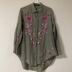 ZARA 花柄刺繍シャツ カーキのサムネイル