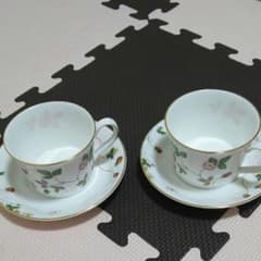 専用です。ウェッジウッド 
ワイルドストロベリー パステル
カップ&ソーサー 。のサムネイル