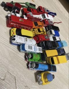まとめ売り【トミカ】くるくるバケツ トミカ15台セット | Shop at