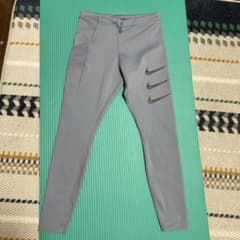 NIKEレギンスXLサイズのサムネイル