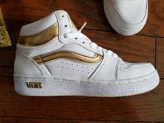 VANSスニーカーのサムネイル