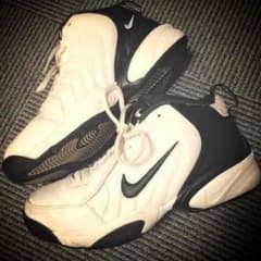 NIKE   ナイキ  シューズ  バスケットシューズのサムネイル