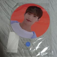 ☆SEVENTEEN ケレン 2021 うちわ ドギョム - メルカリ