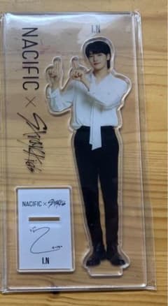 Straykids アイエン NACIFIC アクリルスタンドのサムネイル