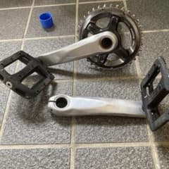 SHIMANO クランクセット 塗装剥がしのサムネイル