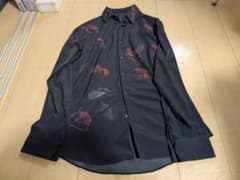 黒と赤のアートプリント長袖シャツ Lのサムネイル