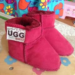 ♡NOA様専♡ UGG ベビーブーツ&クロックスのサムネイル
