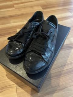 PRADA エナメルスニーカー　黒　35のサムネイル