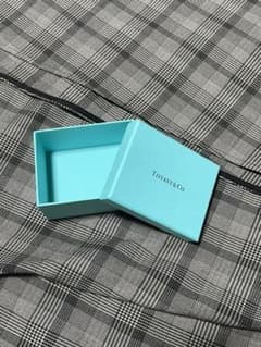 Tiffany 箱　プレゼントのサムネイル