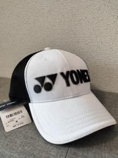新品タグ付】YONEX キャップ ホワイト ブラック Mサイズ - メルカリ