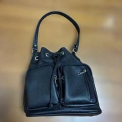 ブラック 巾着型 ショルダーバッグ