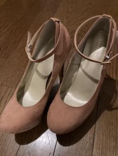 エスペランサ　新品9800円　パンプス ハイヒールのサムネイル
