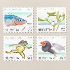 外国切手4枚（スイス：児童福祉、生き物） - メルカリ