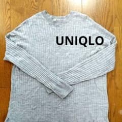 ユニクロ  ニットMサイズ  グレーのサムネイル