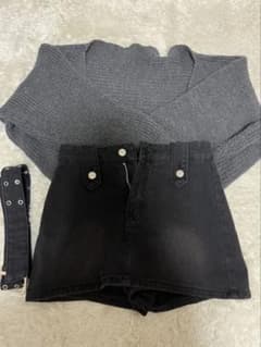 SHEIN ベルト付きデニムタイトスカート・ミニ丈カーディガンセットのサムネイル