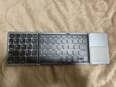 折りたたみ式 Bluetooth キーボード タッチパッド搭載のサムネイル