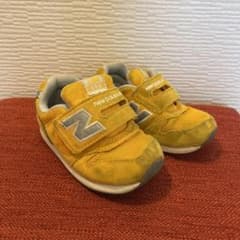 ニューバランス　キッズスニーカー　15㎝　イエローのサムネイル