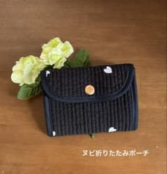 ヌビ折りたたみポーチ（ブラック×ハート）のサムネイル