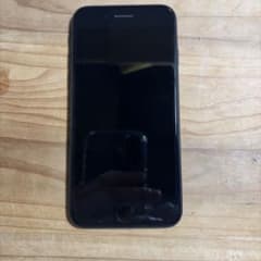 ジャンク Apple iPhone SE 第2世代 128GBブラック 本体のみ - メルカリ