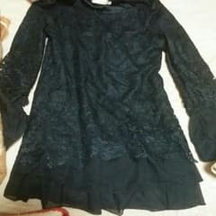 レースの、服のサムネイル