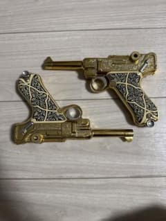 な*☆様 Luger P08 ゴールドモデル トイガン 2丁セットのサムネイル