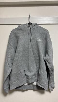 GU グレー パーカー 鹿デザインのサムネイル