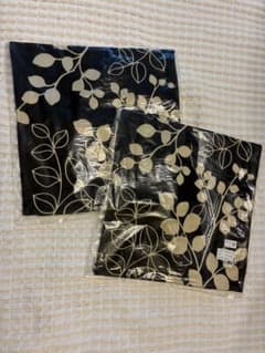 クッションカバー 45x45cm ブラック リーフ柄 2枚セットのサムネイル
