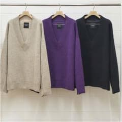 ゆー様 専用    unused  Vネックニットのサムネイル