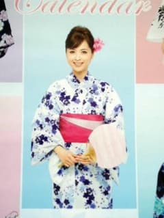 ★カレンダー　2011年NHK気象予報士　半井小絵/山本志織/加藤祐子さん ☆カレンダー 2011年NHK気象予報士 半井小絵/山本志織/加藤祐子さん